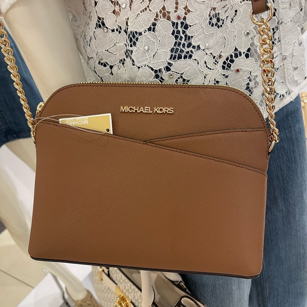 MICHAEL KORS Jet Set Travel Medium Dome Crossbody XCROSS XBODY Bag
Luggage 
NWT - Picture 13 of 16